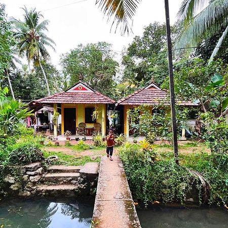 Munroe Nest Homestay Mundrothuruth Buitenkant foto